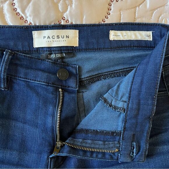 PacSun Distressed Super Stretch Dark Wash Jegging Jeans - Picture 6 of 11